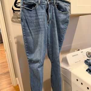 Judy Blue Light Blue Boyfriend Jeans